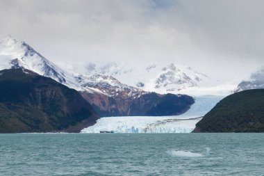 Argentino Gölü, Patagonya manzara görünümünden Spegazzini Buzulu