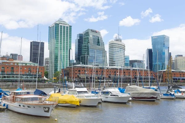 Edifici moderni da Puerto Madero, Buenos Aires, Argentina — Foto Stock