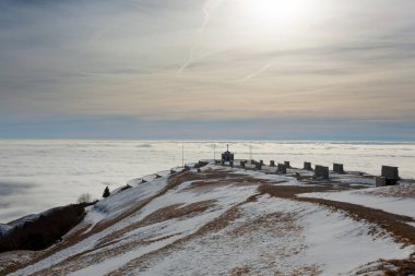 Monte grappa Savaş Anıtı kış görünümü, İtalya