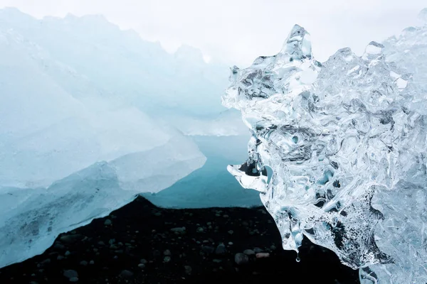 Jég képződmények háttér. Jeges tapéta. jég közelről — Stock Fotó