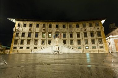 Pisa gece görünümü, Toskana, İtalya