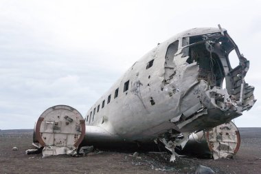 Solheimasandur uçak enkazı görünümü. Güney İzlanda dönüm noktası