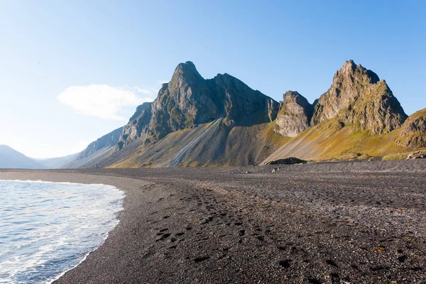 Ландшафт пляжа Хвалнес-лава, достопримечательность восточной Исландии — стоковое фото