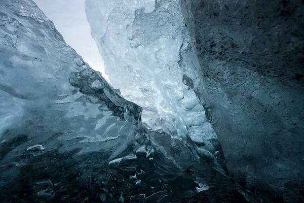 Tło formacji lodu. Mrożona tapeta. lód zbliżenie — Zdjęcie stockowe