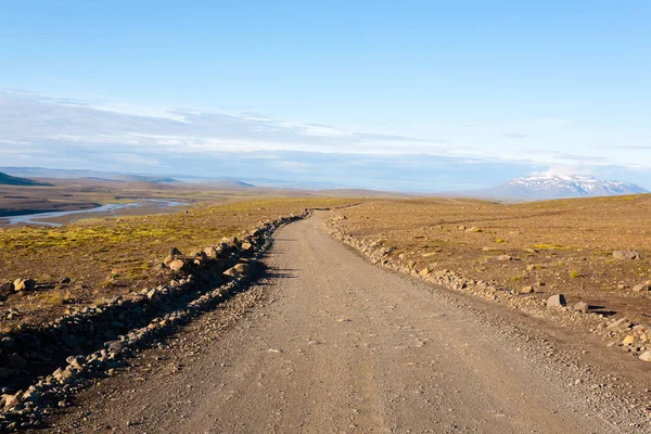 Camino de tierra de la zona de Hvitarvatn, Islandia paisaje —  Fotos de Stock