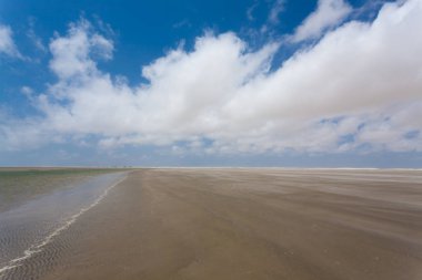 Beyaz kum tepeleri panorama Lencois Maranhenses Milli Parkı '