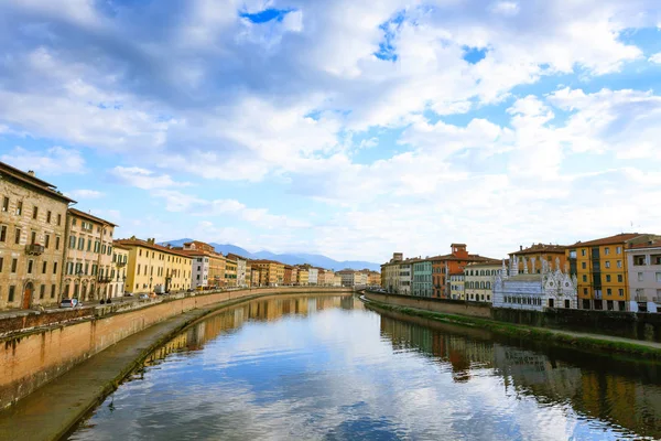 Pise vue journalière, Toscane, Italie — Photo