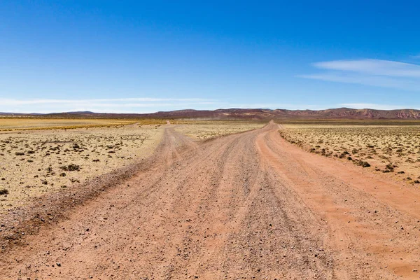 Bolivian dirt road view,Bolivia — Stock Photo, Image