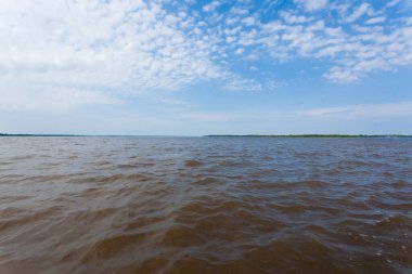Toplantı suları. Brezilyalı nehirler izdiham Manaus dan