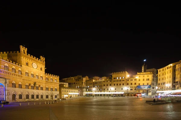 Siena vista notturna, Toscana, Italia — Foto Stock
