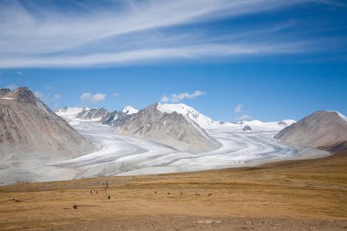 Altai tavan bogd ulusal park manzarası, Moğolistan. Potanin Buzulu Görünümü