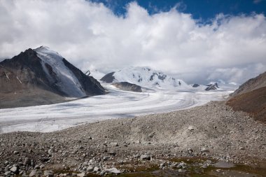 Altai tavan bogd ulusal park manzarası, Moğolistan. Potanin Buzulu Görünümü