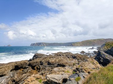 Verdicio plaj manzarası. Asturias kıyı şeridi panoraması, İspanya. İspanyol manzarası