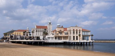 Massol 'un güzel şehri - Sahip