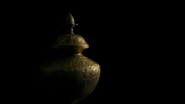 Antique Gold Canister Dramatic Lighting — Stock Video