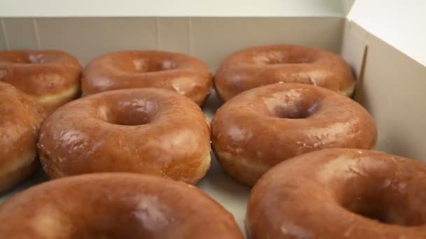 Donut Box Abre Tiro Móvil — Vídeo de stock