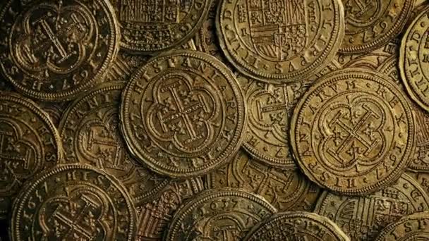 Monedas Oro Antiguas Girando Cerca — Vídeos de Stock