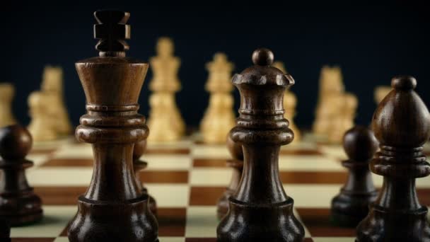Ruční Kroky Šachový Pěšec První Krok — Stock video