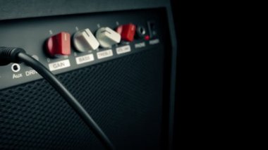 Geçen gitar amplifikatör portre