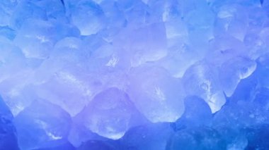 Geçen gece kulübünde buz