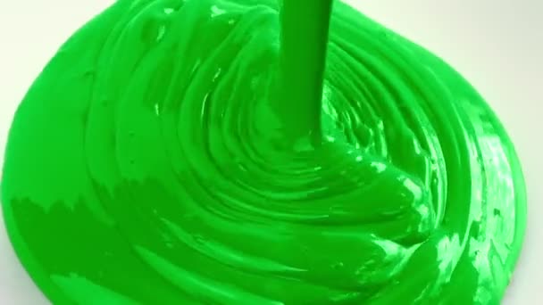 Tinta Verde Derramando Closeup — Vídeo de Stock
