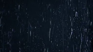 cam pencere üzerinde yağmur