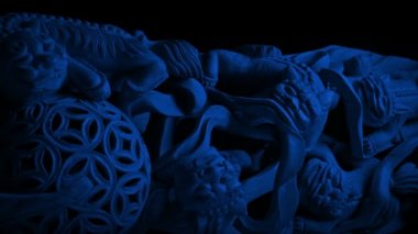 Ay ışığında efsanevi ahşap oyma