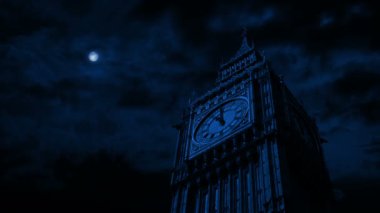 Big Ben mehtap aydınlatan