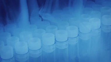 Soğuk buharı laboratuvar tüplerde titreme