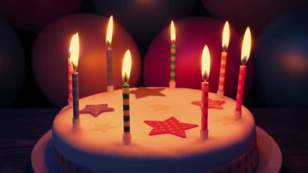 Kerzen Auf Kuchen Bei Geburtstagsparty — Stockvideo