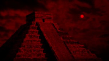 Kırmızı Güneş Yukarıda Aztek Tapınağı