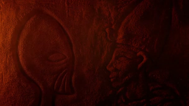Carving Främmande Varelse Och Man Dusty Tomb — Stockvideo