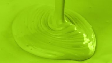 Açık Yeşil Boya Closeup Dökülür