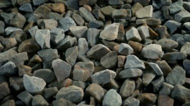 Zeminde Çakıl Taşları Üzerinde Yana Dönme