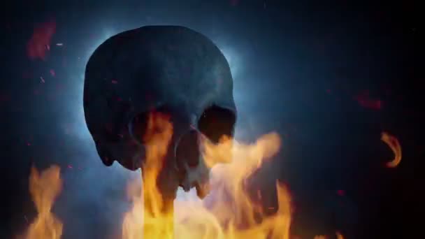 Totenkopf Mit Flammen Und Rauch Dunkeln — Stockvideo