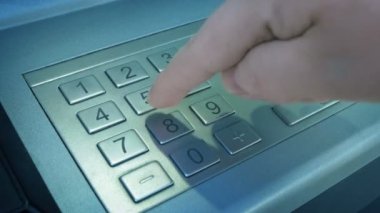 ATM Tuş takımına PIN Kodu Girildi