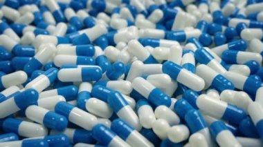 COVID-19 Tıp Kapsülleri Yığını Geçiyor