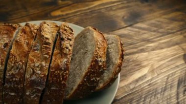 Dilimlenmiş Ekmek Kapalı Tabakta