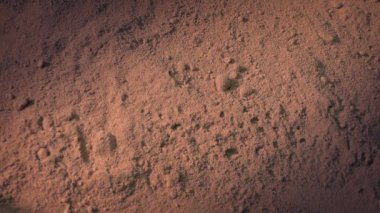 Enkaz altında Uyarı İşareti Tehlike Konsepti Silindi