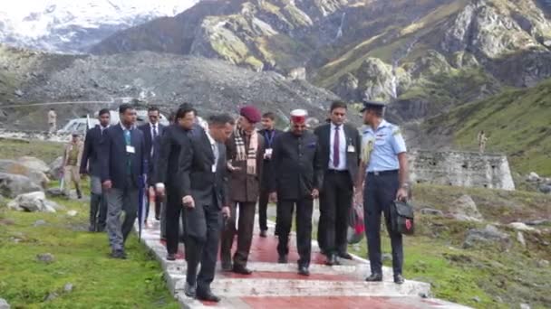 Ruderparyag Uttarakhand Indie Września 2017 Prezydent Indii Ram Nathkovind Modli — Wideo stockowe