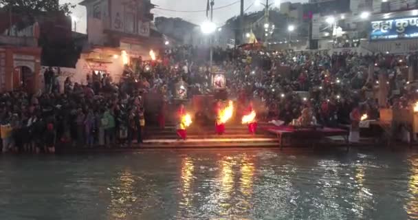 Cerimônia Ganga Aarti Cerimônia Ganga Pujan Haridwar Uttarakhand India Mostrando — Vídeo de Stock