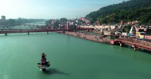 Luftaufnahme Der Stadt Haridwar Die Große Statue Des Hindugottes Shiva — Stockvideo