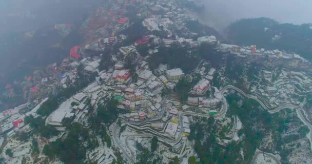 Het Pittoreske Stadje Mussoorie Aangrenzende Gebieden Bedekt Met Dikke Sneeuw — Stockvideo