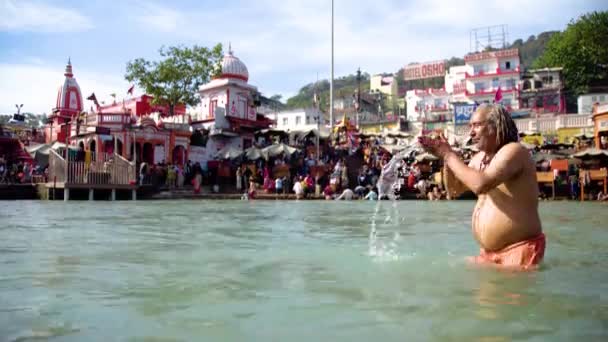 Santo Har Pauri Haridwar Uttarakhand India Tomando Baño Sagrado Agua — Vídeo de stock