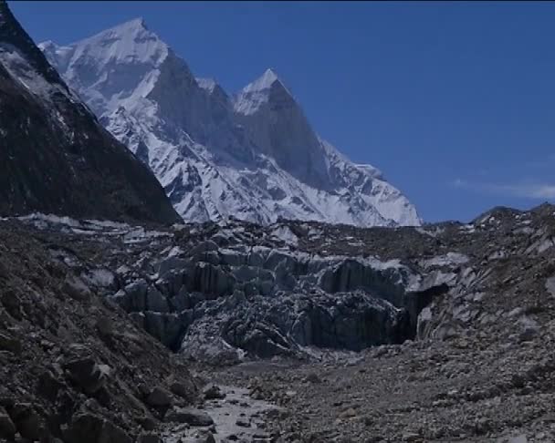 Гомух Гаумух Уттаракханд Индиягомух Является Конечной Точкой Мордой Ледника Ганготри — стоковое видео