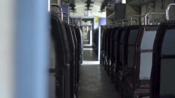 Hermosa vista privilegiada del ferrocarril indio, India ocupa el tercer lugar en la red ferroviaria más grande del mundo. — Vídeos de Stock