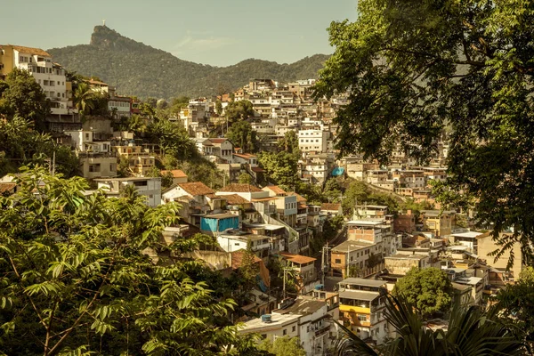 Favela Río Janeiro Con Estatua Cristo Redentor Fondo — Foto de Stock