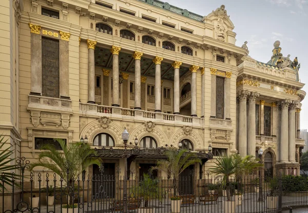 Teatro Municipal no centro do Rio de Janeiro, Brasil — Fotografia de Stock