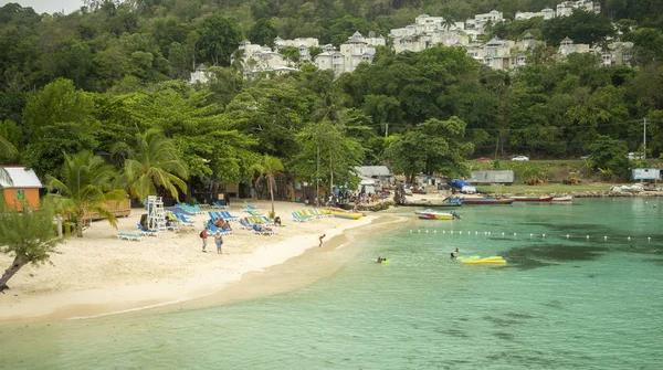 Praia em Ocho Rios, Jamaica — Fotografia de Stock