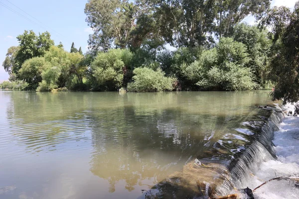 Dam Waterfall Shrubs Jordan River Kibbutz Kfar Blum Israel — Stock Photo, Image